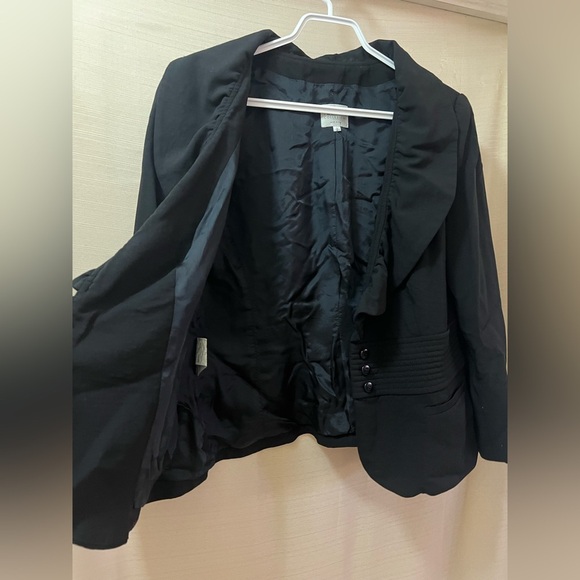 Armani Collezioni Black Wool Blazer Made in Italy Size 12 Button Up Ruffles - Picture 6 of 13